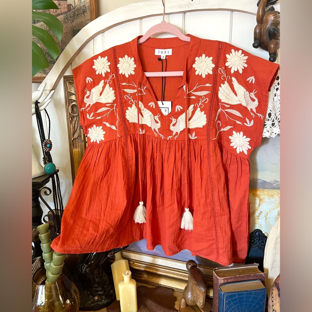 #70 New! THML Nora Embroidered Babydoll Top burnt orange Crane bird embroidery - Picture 5 of 7